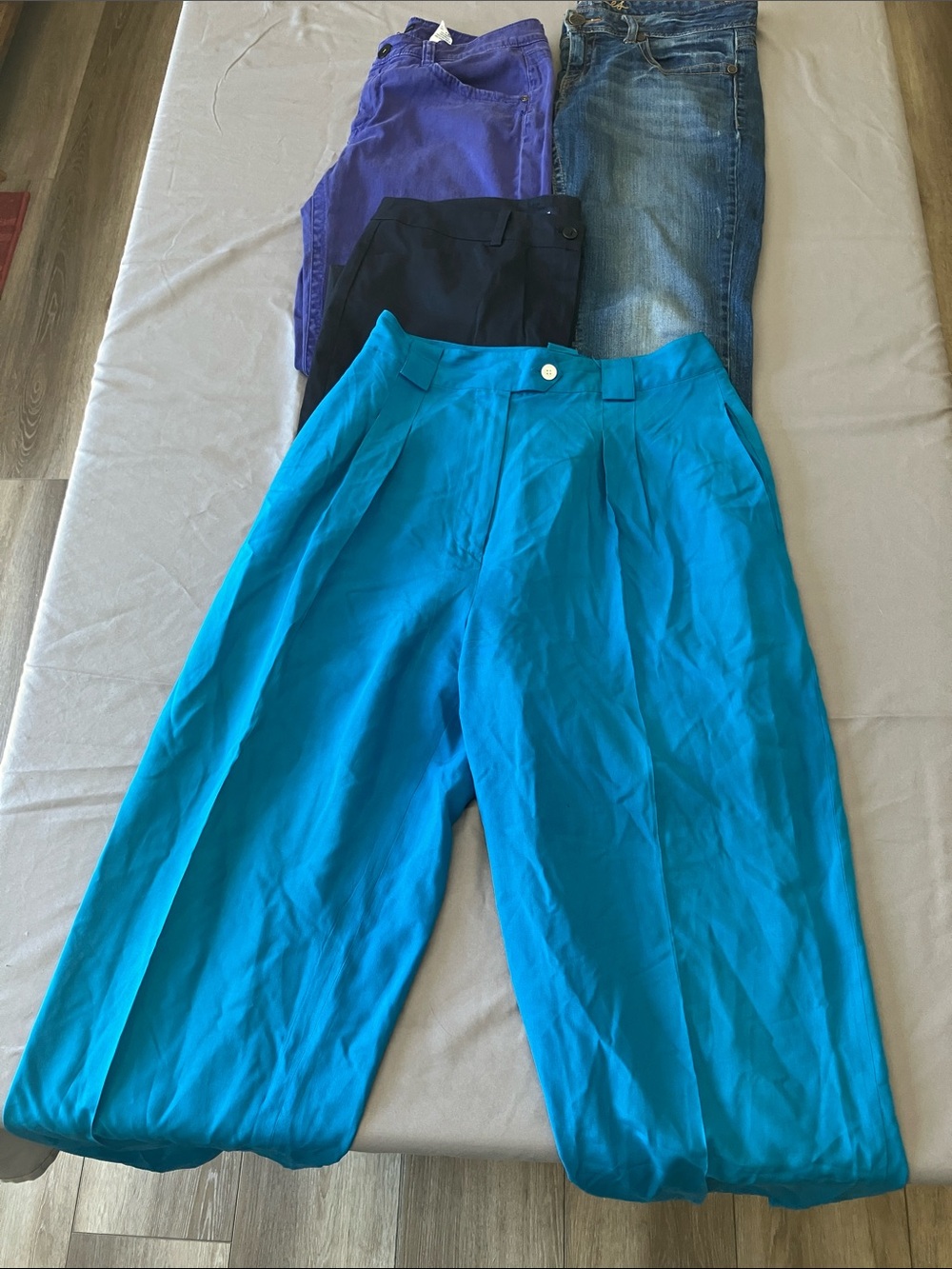 Women’s Pants/Jeans Bundle - 2 Pants- 2 Jeans - Size 8